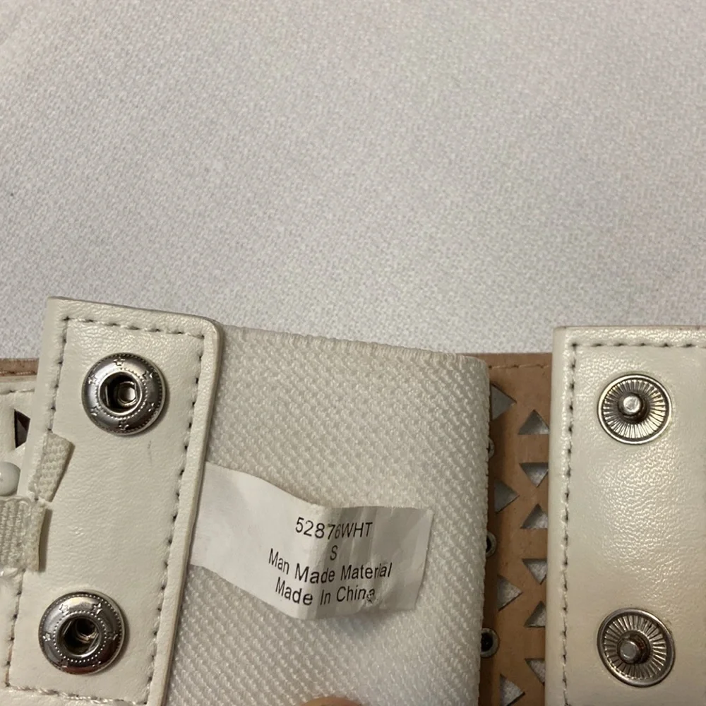 White Cut Bead Embellished Wide Womens Stretch Fashion Belt size 28